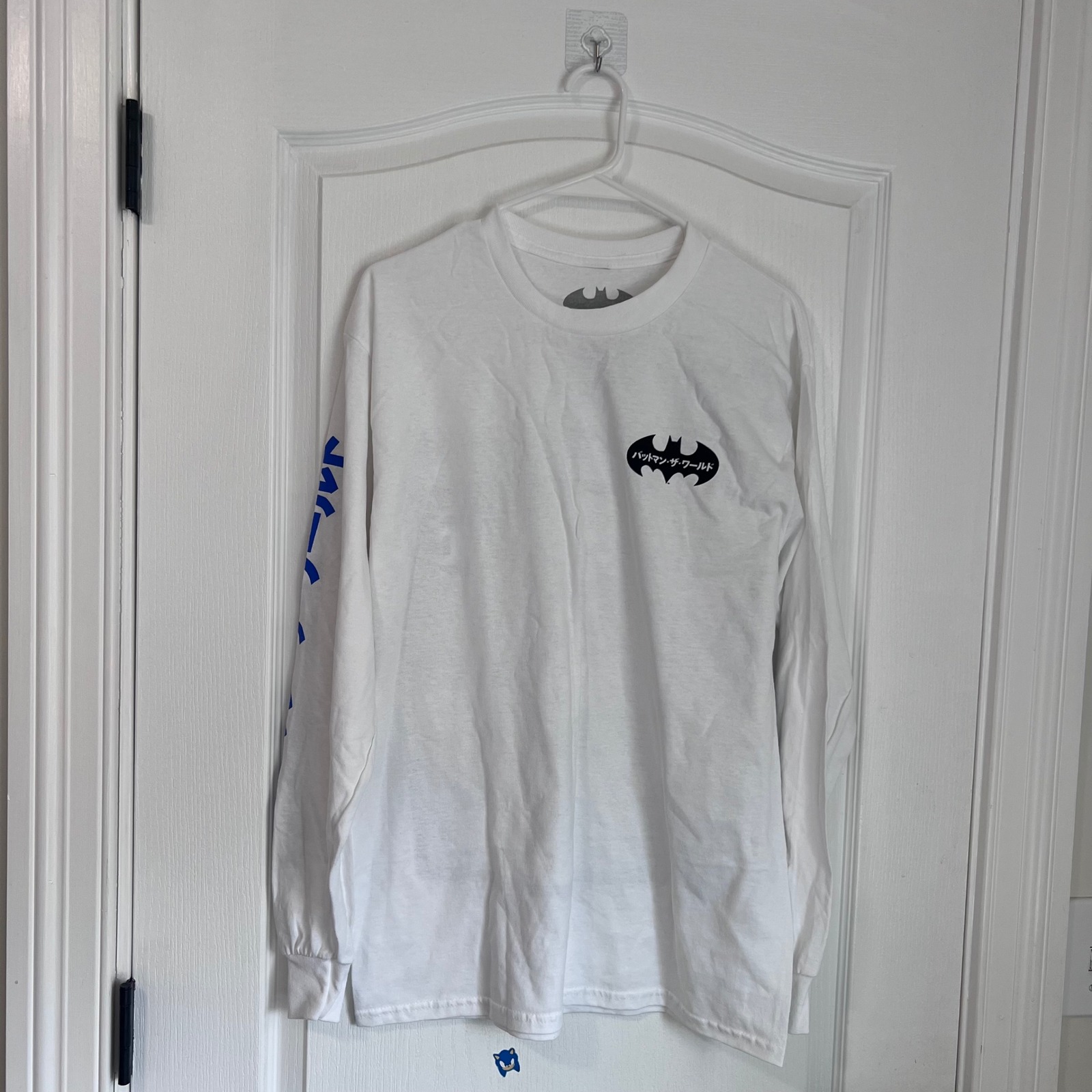 Goat Crew Batman The World White Long Sleeve Graphic T-Shirt Medium Dc Comics